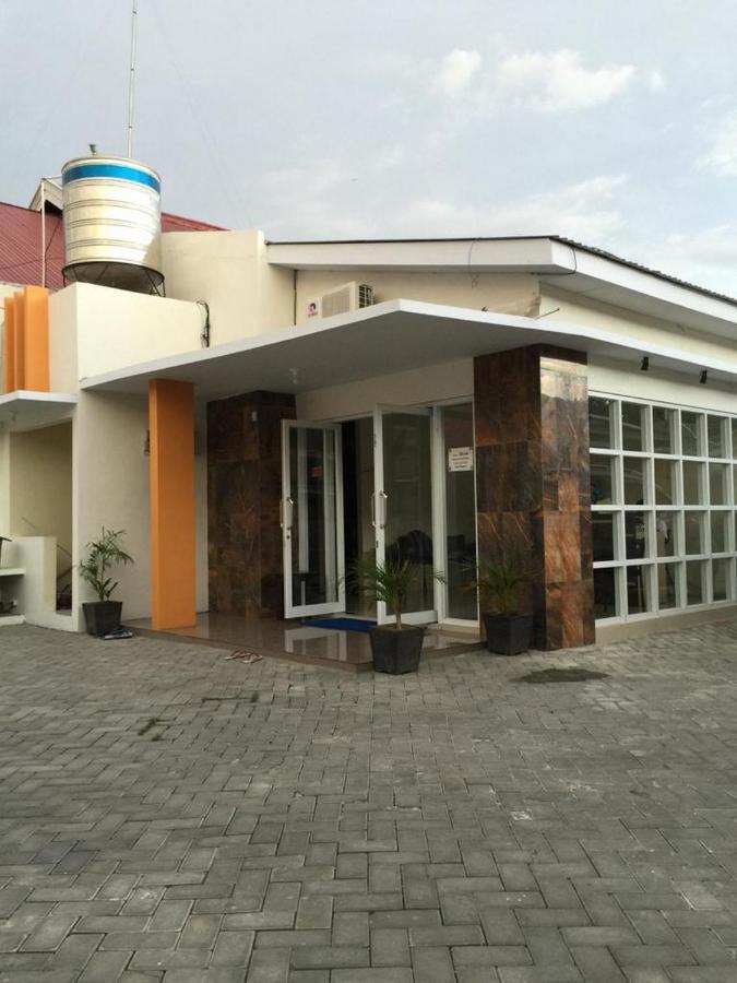 Filia Syariah Homestay Palu Redpartner Exterior foto